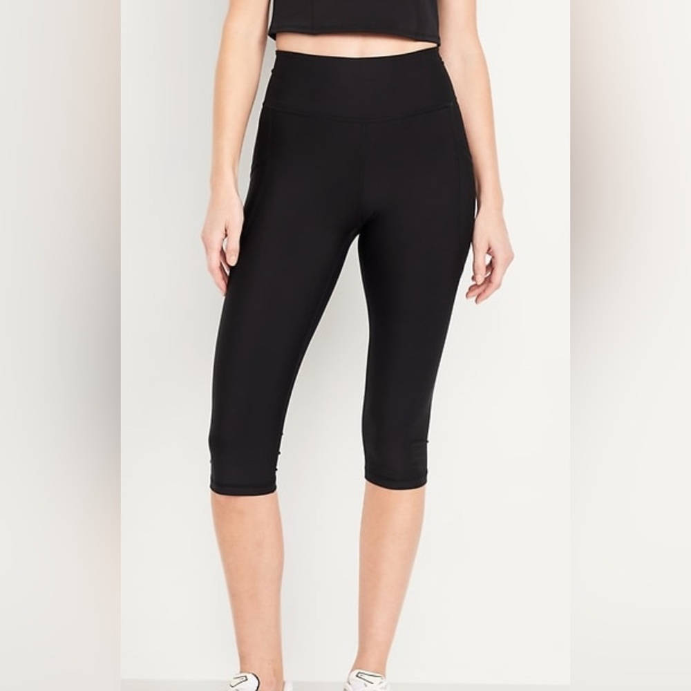 Old Navy Black Cropped Leggings